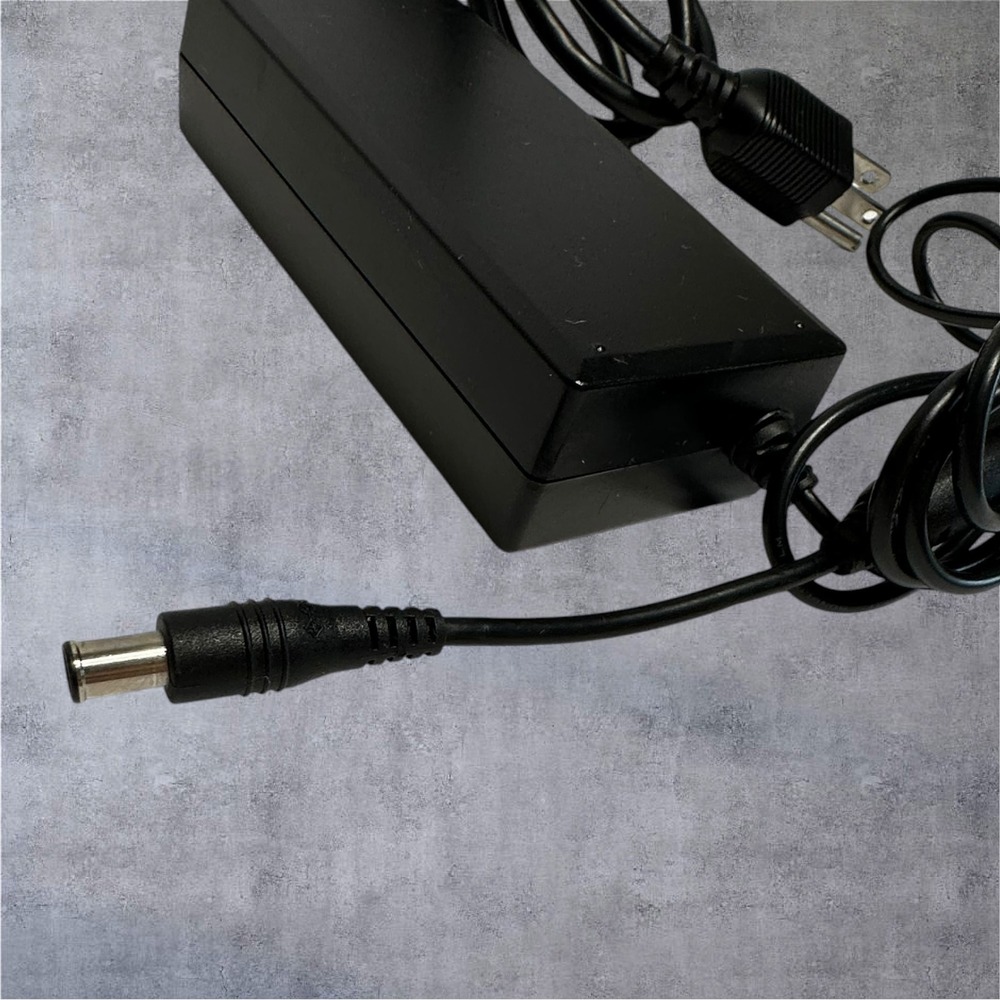 Samsung AC DC Adapter SAD03612A-UV 12V 3A Power Supply Tested OEM - Picture 3 of 7